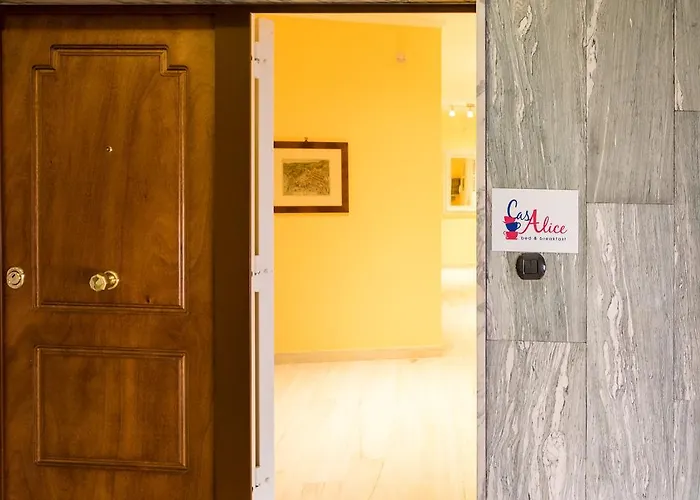 Casalice Bed and Breakfast 4*